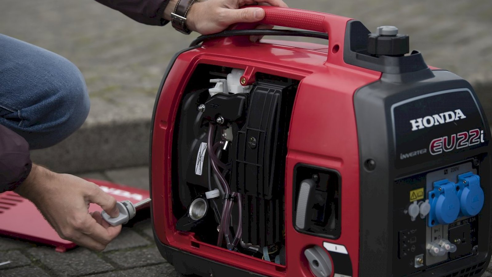 Servicing Your Portable Generator - M.R. ENGINEERING