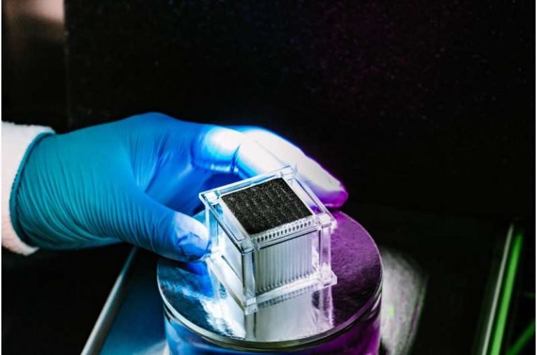 Making Seawater Drinkable Using Solar Energy