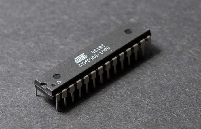 Program AVR Microcontroller Using Atmega16