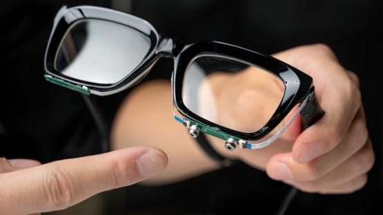 AI-Equipped Eyeglasses Can Decipher Unspoken Words