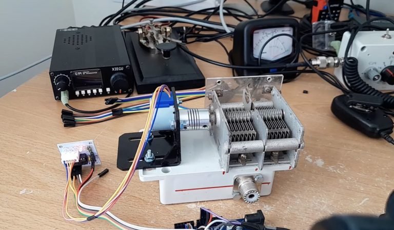 Building an experimental magnetic loop antenna with a stepper motor and an Arduino